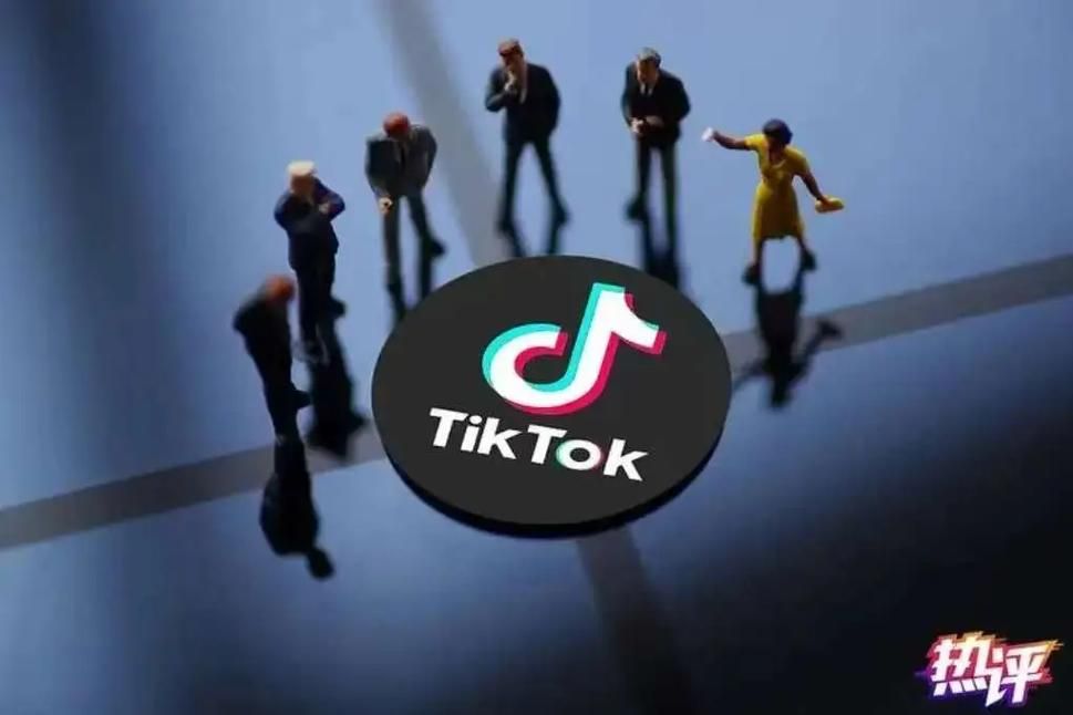 抖音(TikTok)是一个在全球范围内广受欢迎的短视频分享平台。它提供了各种功能和服务,包括直播、小黄车(购物链接)、广告等。抖音的自助平台是为了让商家和创作者能够更方便地推广自己的产品和服务