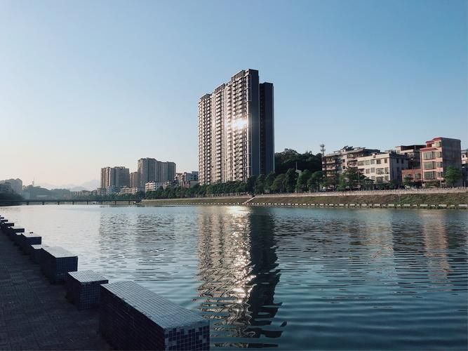 广东省清远市佛冈县最新数据播报：寻找同轨迹人员_广东省清远市佛冈县有疫情吗
