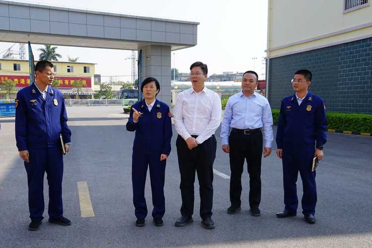 【广西壮族自治区贵港港南区首例无症状感染者来源公布,广西贵港已有13167个已感染】